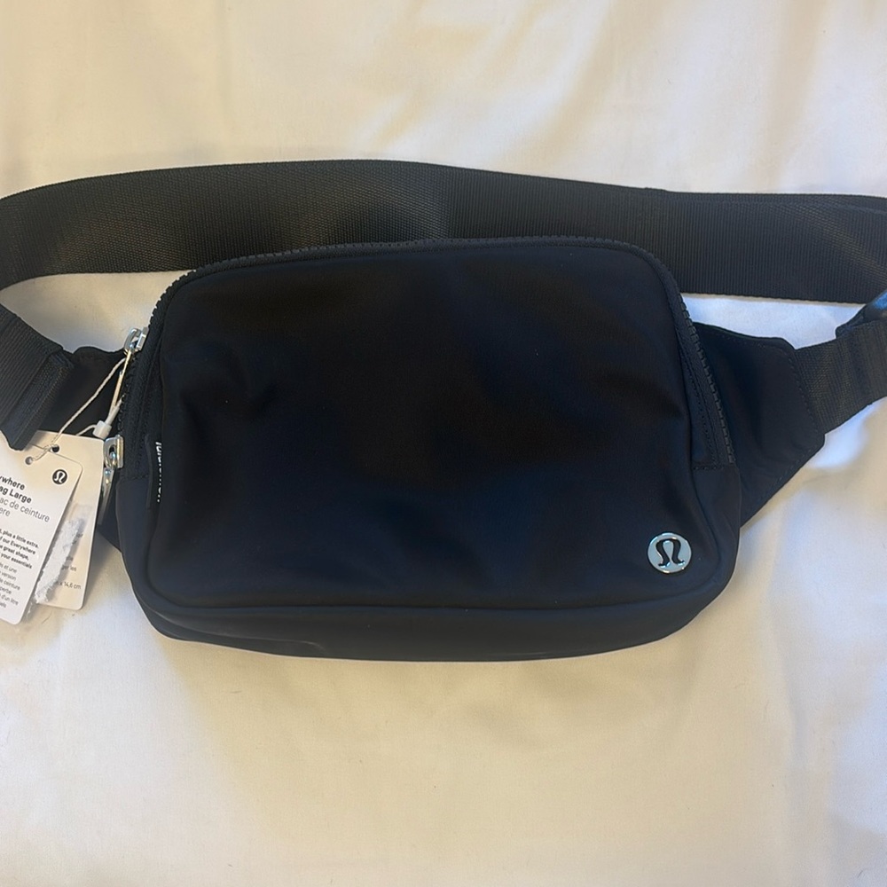 😍Lululemon Everywhere Belt Bag 1L water repellent NWT